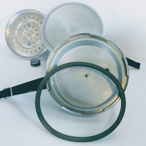 Mirro 4qt Pressure Cooker M-0294 Aluminum Vintage Cottagecore Granny Chic - Picture 1 of 14